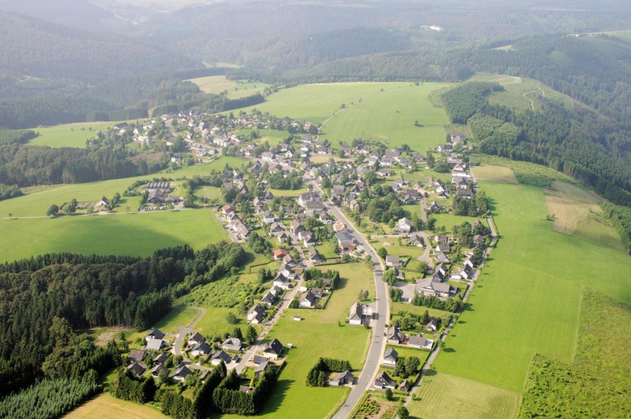 Vila Ferienhaus Astenblick - Ideal Fuer Weihnachtsfeiern Und Familienfeiern Bietet Schlafplaetze Fuer Bis Zu 35 Personen Winterberg Exteriér fotografie